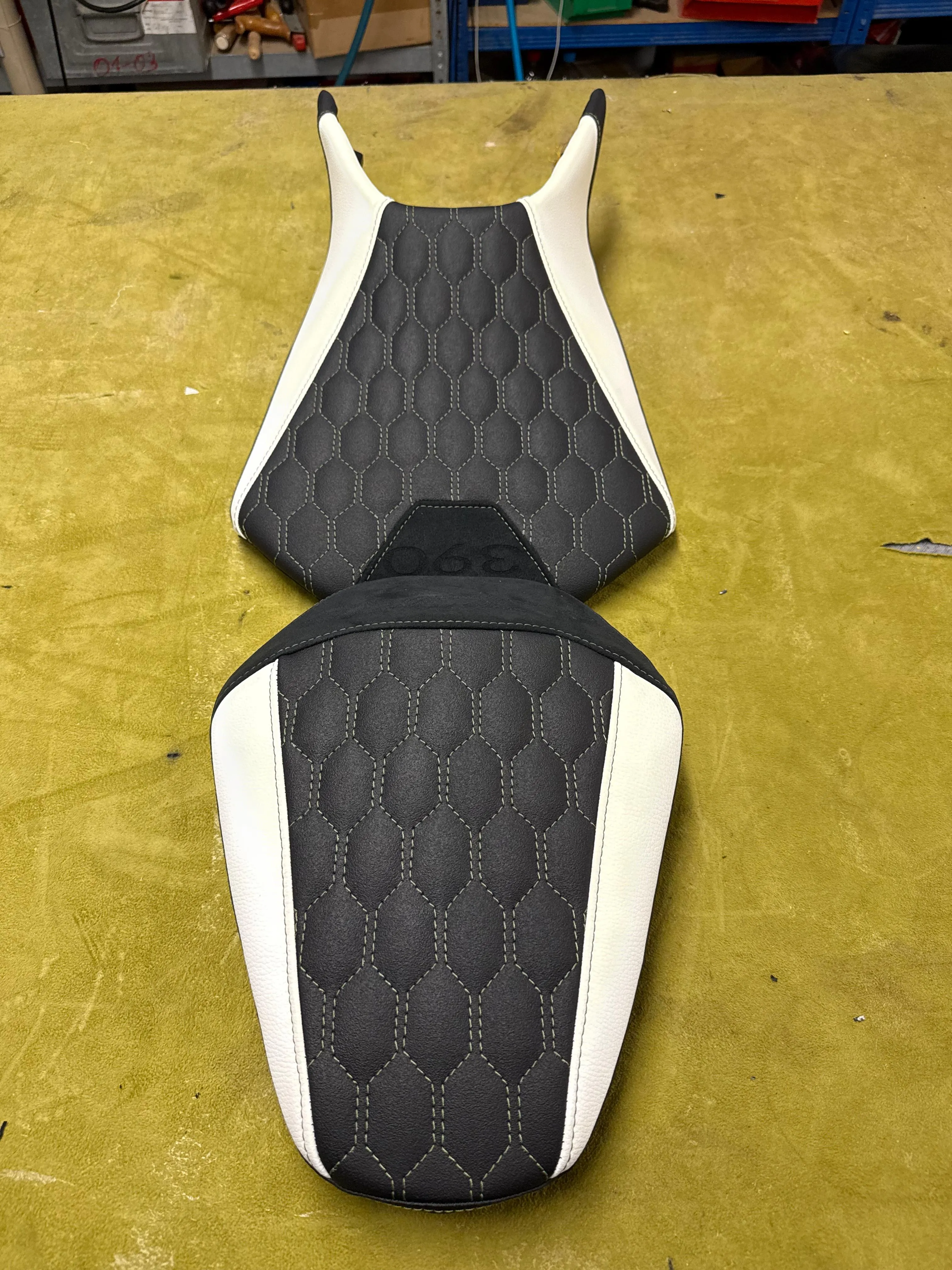 Motorrad-Sitzbank – Naked & Sportler