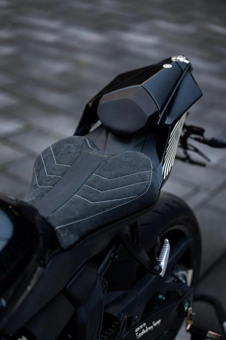 Individuell gepolsterte Motorrad-Sitzbank
